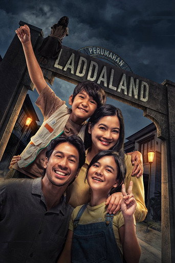 Постер фильма «Perumahan Laddaland»