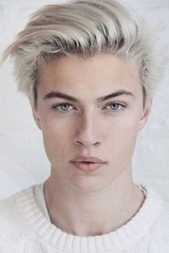 Фото: Lucky Blue Smith