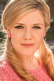Photo of Harriet Dyer