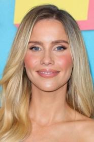 Фото: Claire Holt
