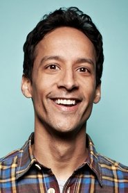 Фото: Danny Pudi