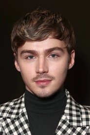 Фото: Miles Heizer