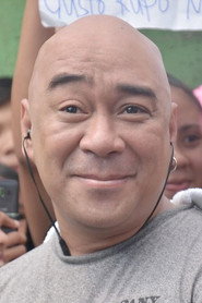 Photo of Wally Bayola