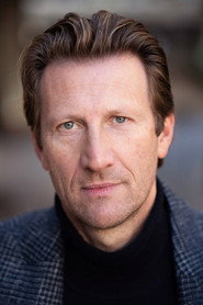 Photo of Mark Bazeley