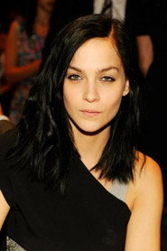 Photo of Leigh Lezark