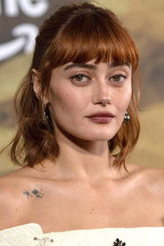 Photo of Ella Purnell