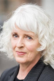 Photo of Julia Dearden