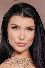 Фото: Romi Rain