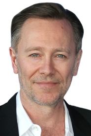 Photo of Peter Outerbridge