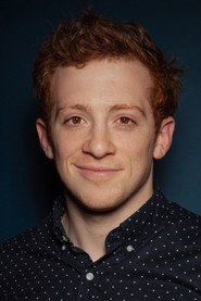 Photo of Ethan Slater