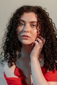 Photo of Lilla Crawford