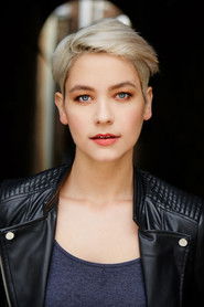 Photo of Vivienne Greer