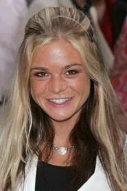 Photo of Ellen Muth