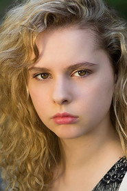 Photo of Chloe Roe