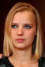 Photo of Joanna Kulig