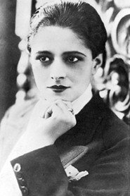 Photo of Mercedes Simone