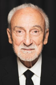 Photo of Yvon Deschamps