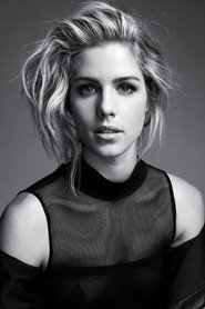 Фото: Emily Bett Rickards