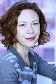 Photo of Veanne Cox